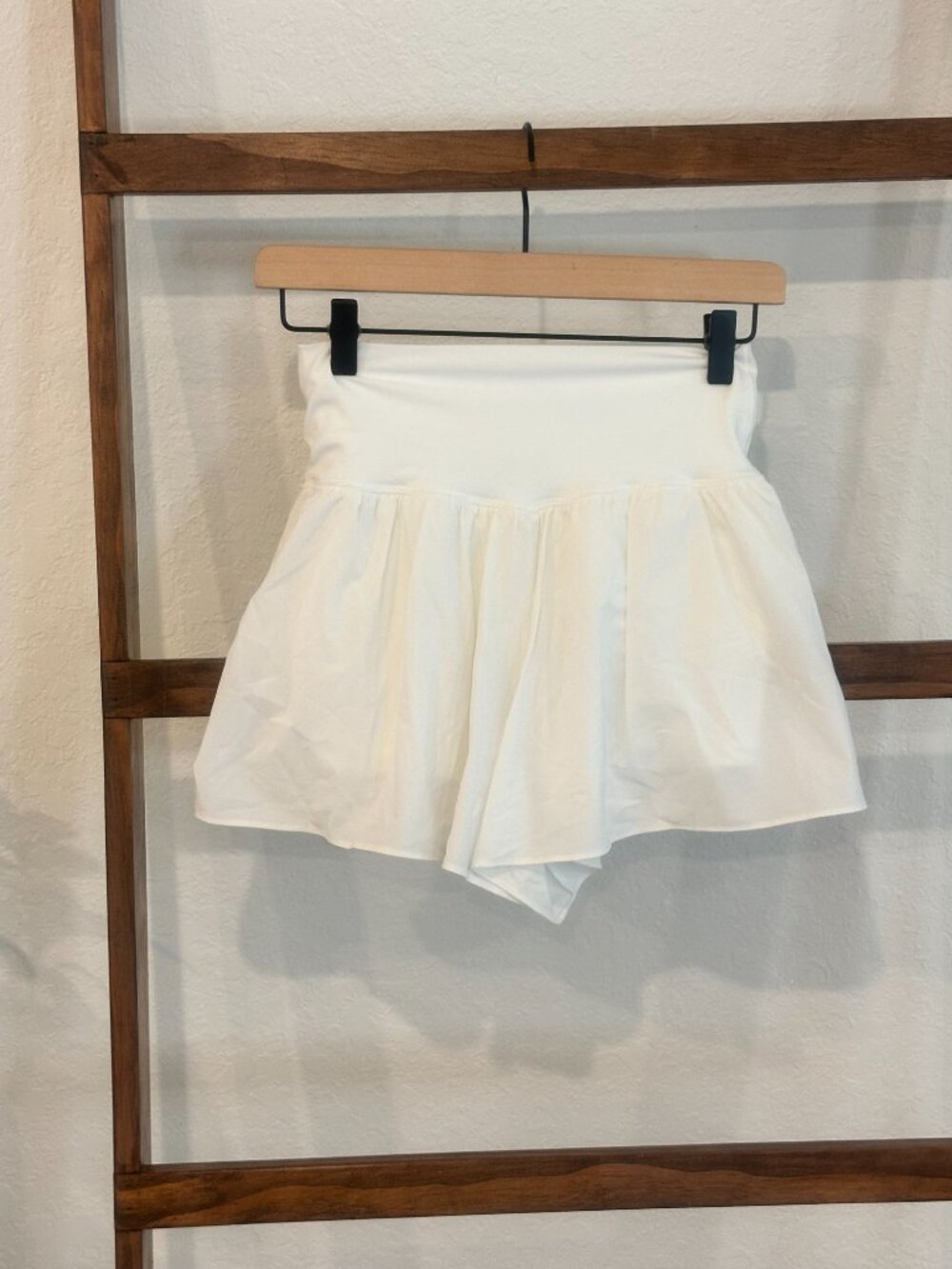 OFFLINE Aerie Real Me Crossover Flowy Shorts White Small NWT - Picture 6 of 12